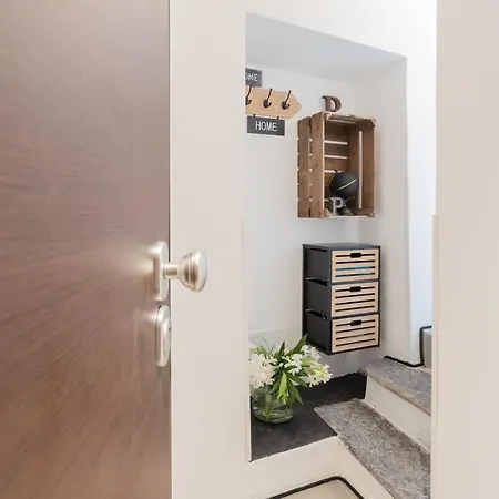 Apartamento P Terrace - View By Rent Laglio